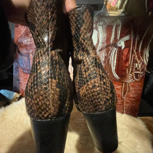 Steve Madden snake skin boots - Picture 7 of 8